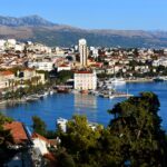 Widok na port w chorwackim mieście Split